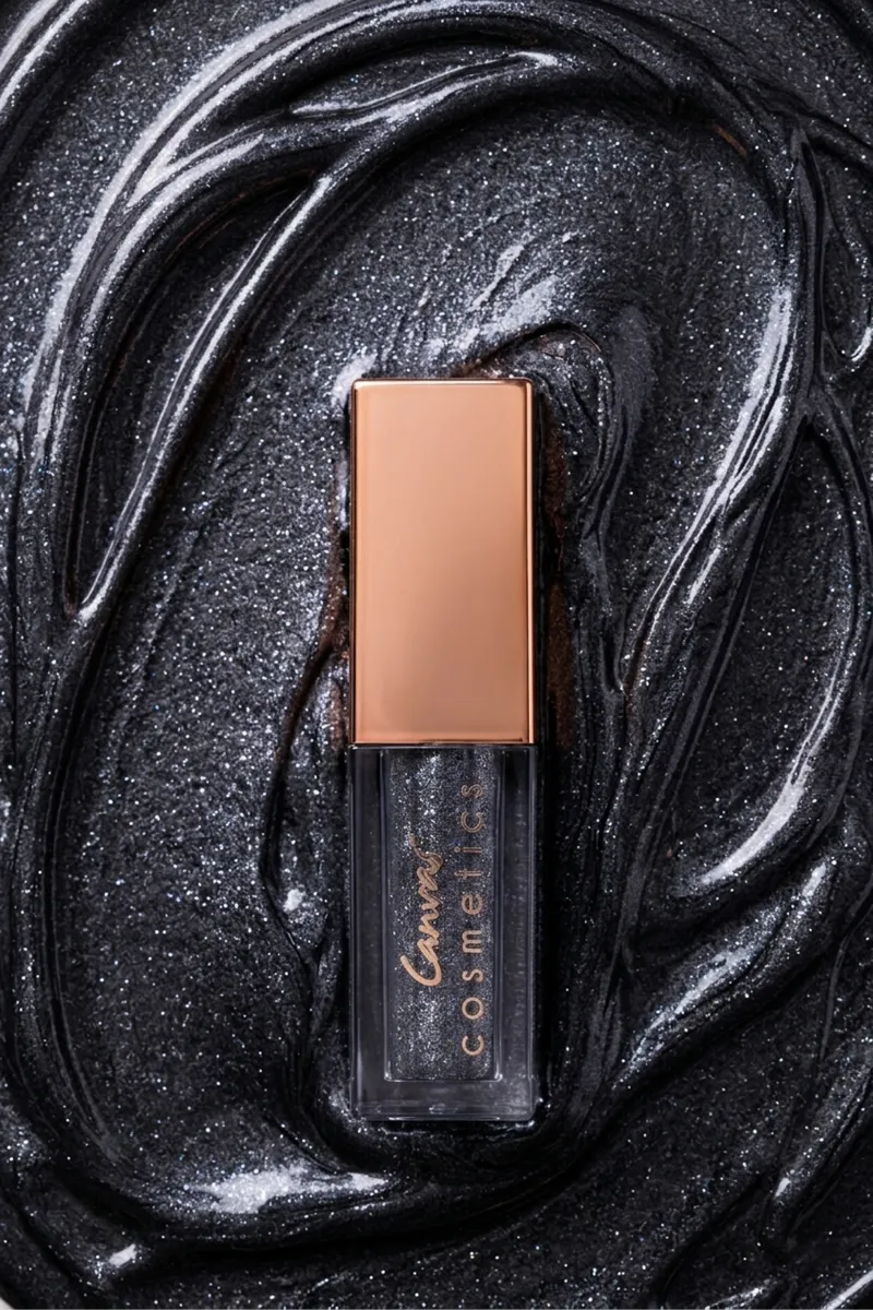 Obsidian Liquid Glitter Eyeshadow - Image 3